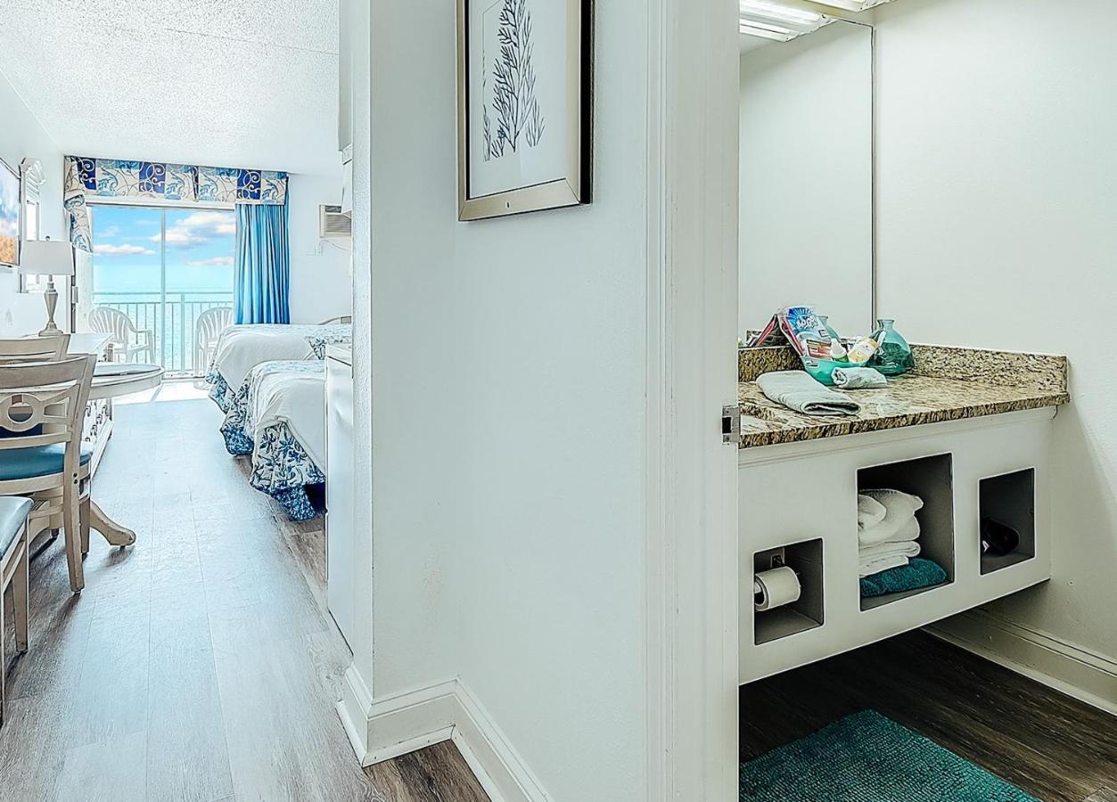 Ocean Front Comfy Condo W/Kitchen, Sleeps 4, Snowbird Paradise マートルビーチ エクステリア 写真