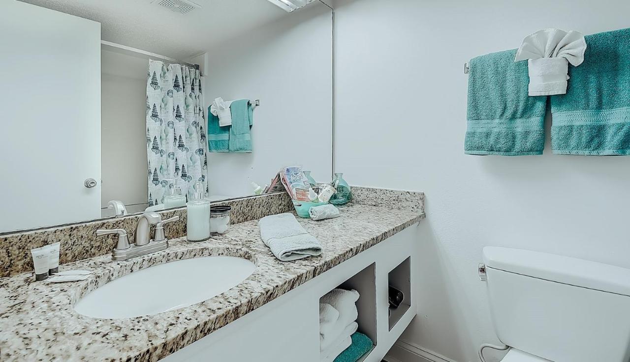 Ocean Front Comfy Condo W/Kitchen, Sleeps 4, Snowbird Paradise マートルビーチ エクステリア 写真